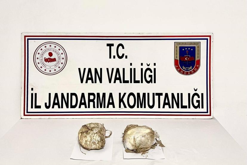 Özalp’te 4 kilo 270 gram afyon sakızı ele geçirildi