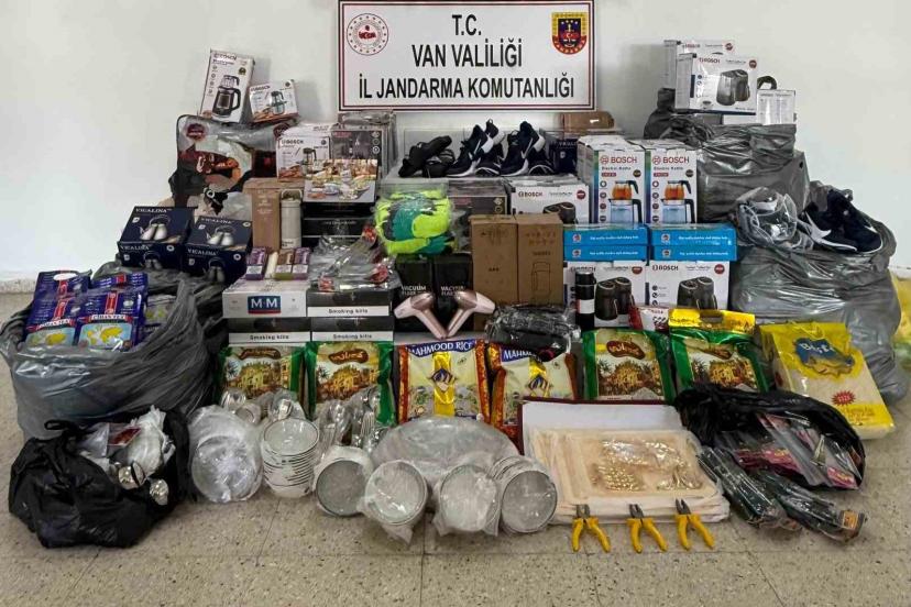 Van’da gümrük kaçağı malzeme ele geçirildi