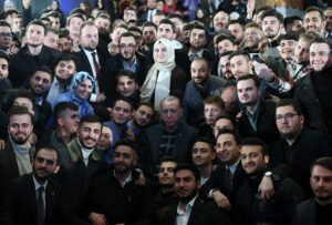 Erdoğan,Gençler,3 Y, Mesaj, Cumhurbaşkanı,Recep Tayyip Erdoğan, Yasaklar, yokluklar, yoksulluklar,