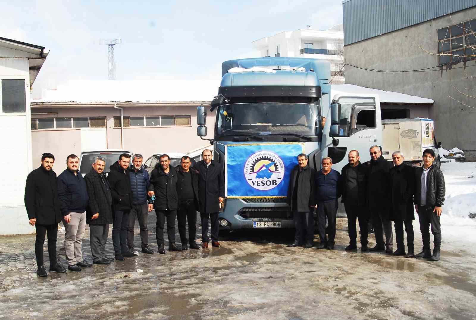 Van esnafından deprem bölgesine 70 bin adet ekmek gönderildi