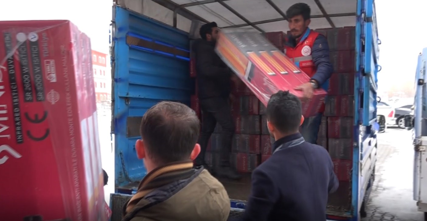 Erciş’ten deprem bölgesine vefa yardımı