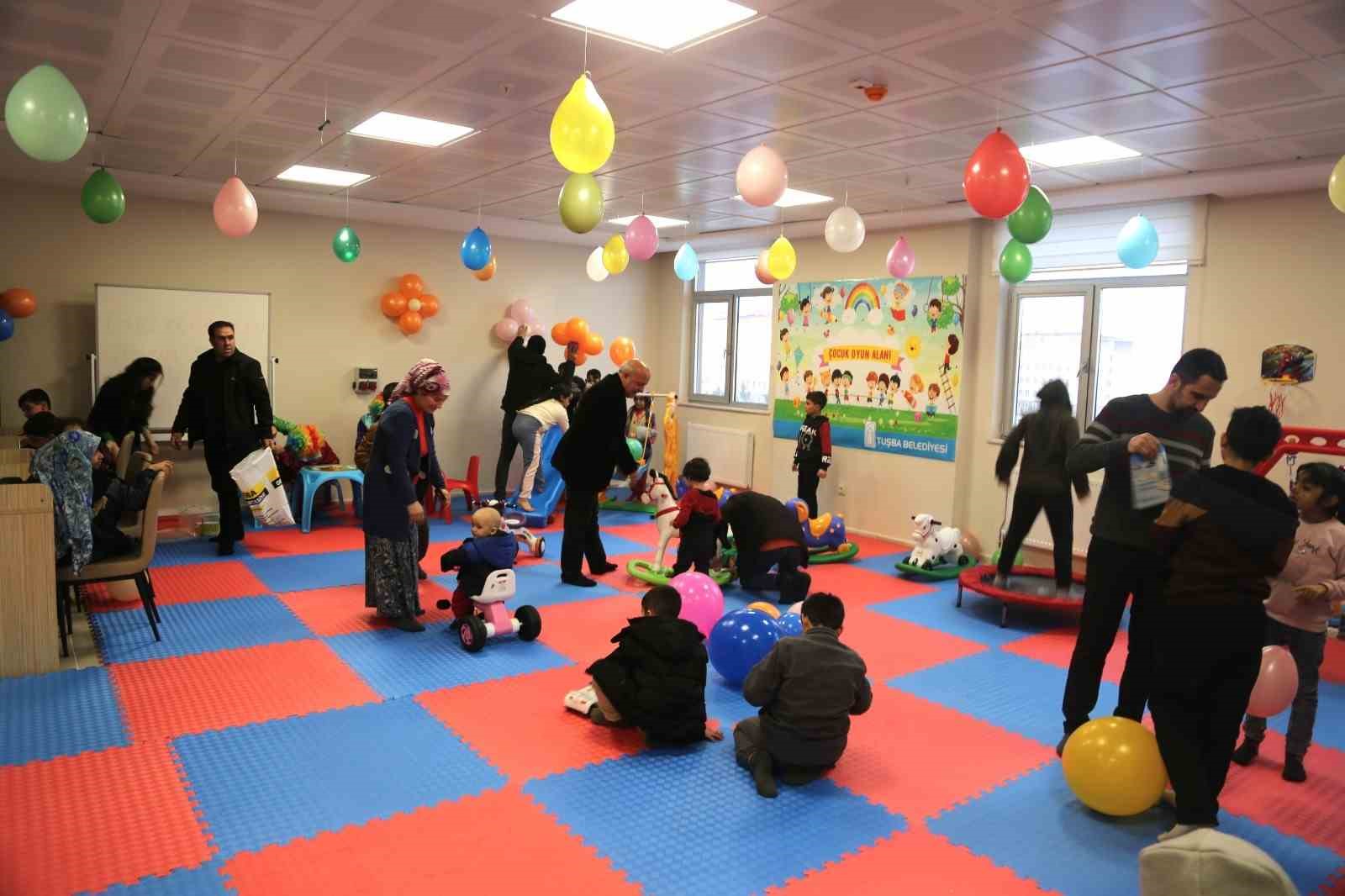 Tuşba Belediyesinden depremzede çocuklar için oyun parkı