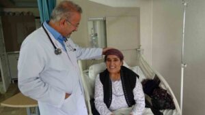 Glomus tümörlü hasta Van’da sağlığına kavuştu