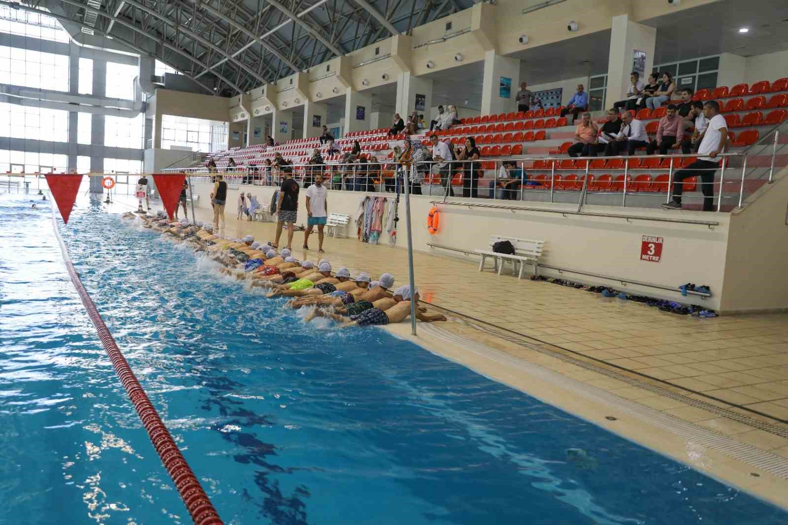 İpekyolu’nda yeni dönem yüzme kursu kayıtları başladı