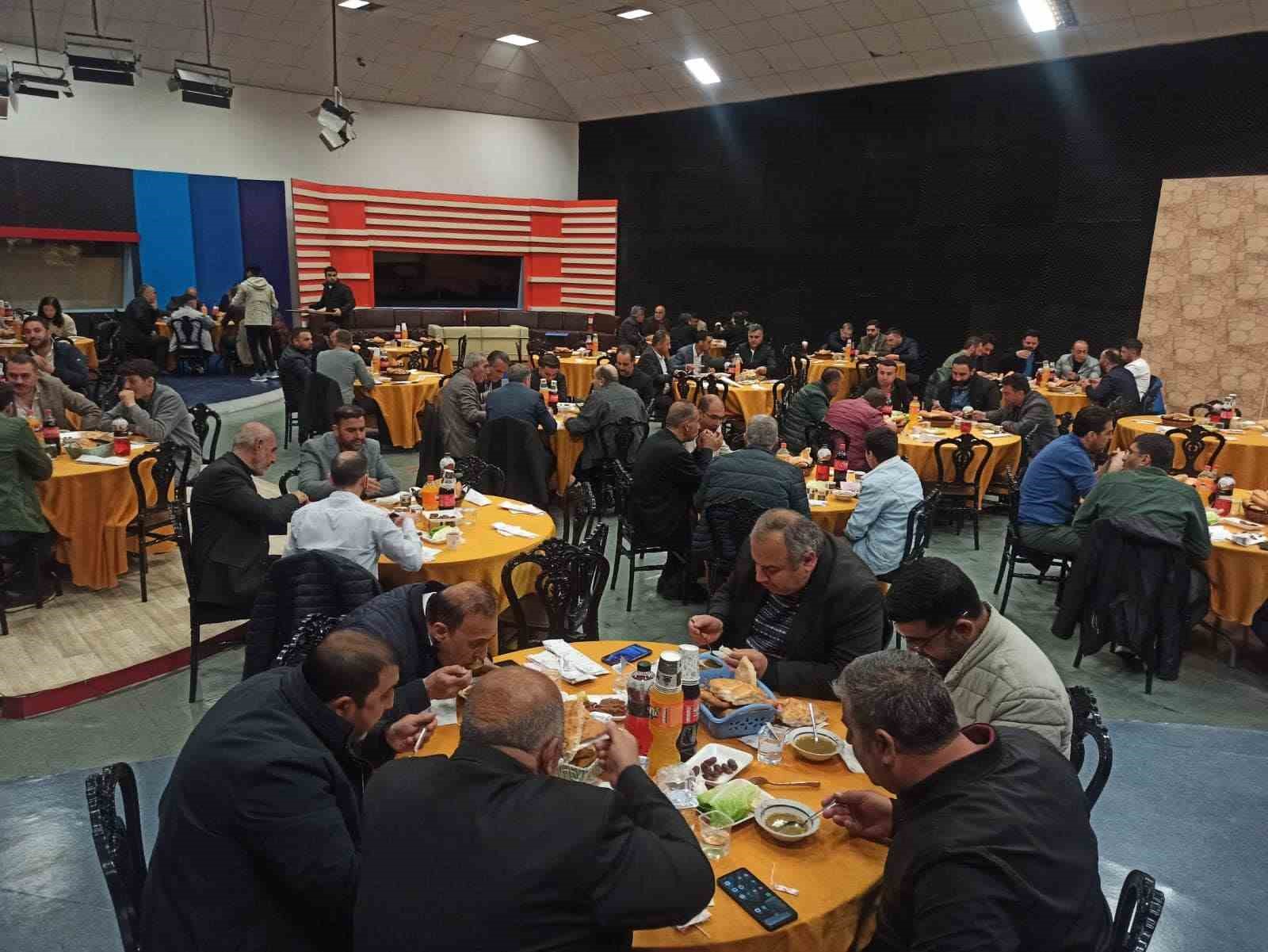 VATSO Başkanı Kandaşoğlu Beyaz Liste üyeleriyle iftarda bir araya geldi