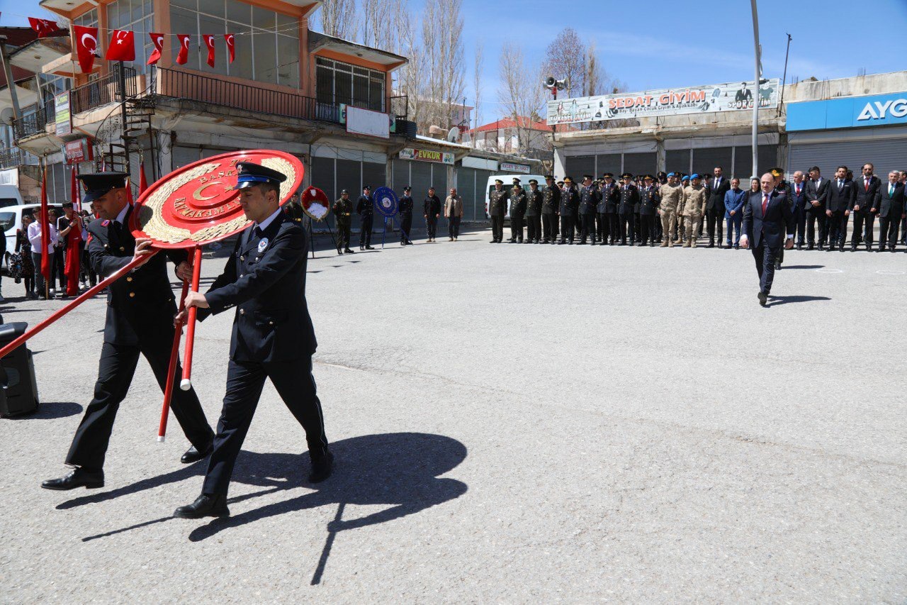 Başkale’nin düşman işgalinden kurtuluşu törenle kutlandı