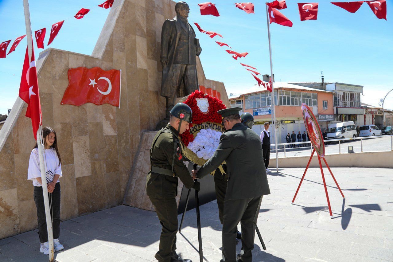 Başkale’nin düşman işgalinden kurtuluşu törenle kutlandı