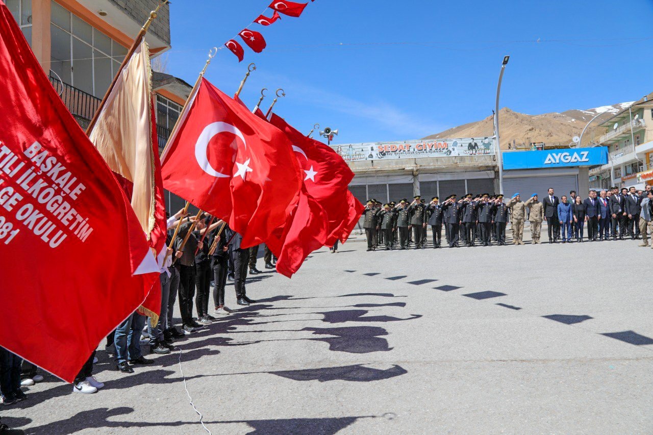 Başkale’nin düşman işgalinden kurtuluşu törenle kutlandı