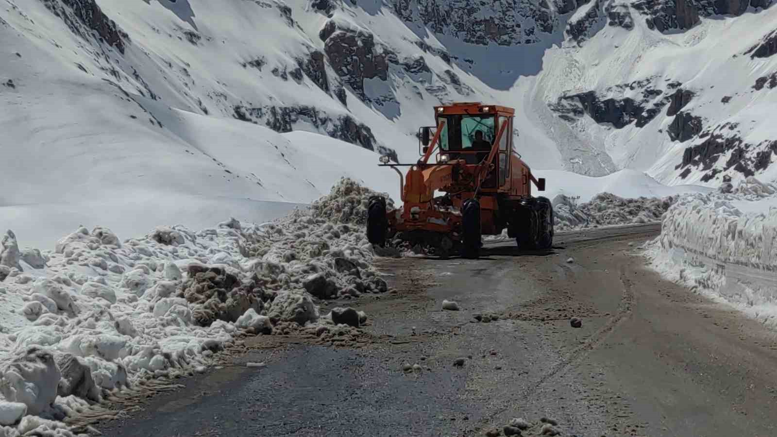 Van’da 60 kilometre arayla iki mevsim yaşanıyor