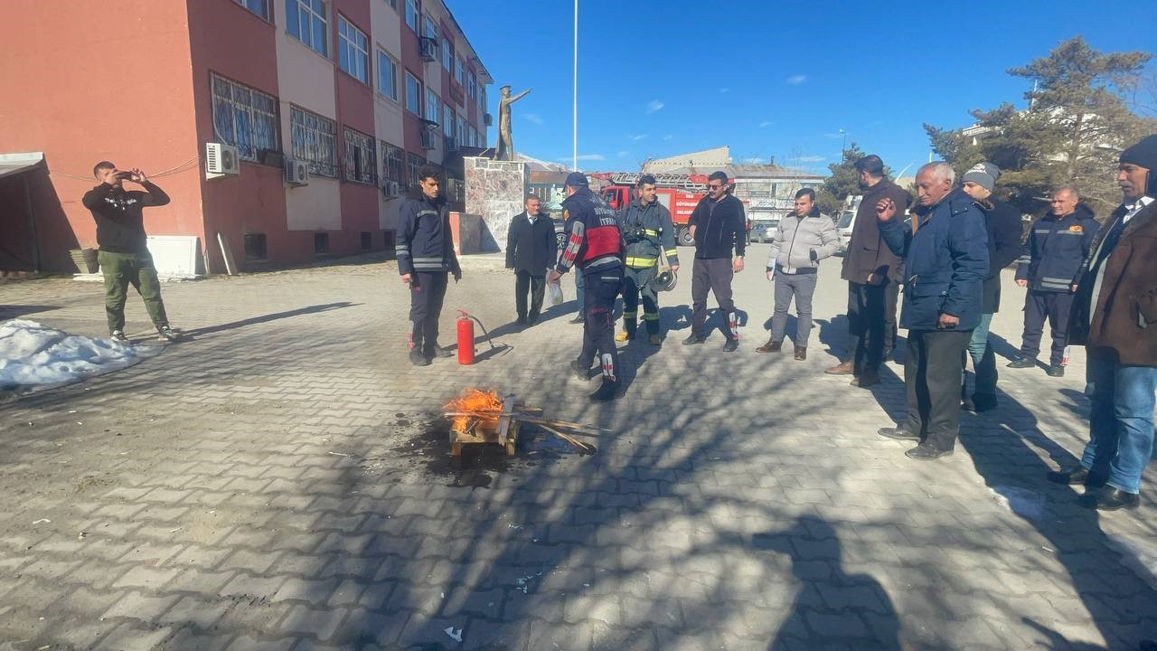 Muradiye’de yangın önleme tatbikatı yapıldı