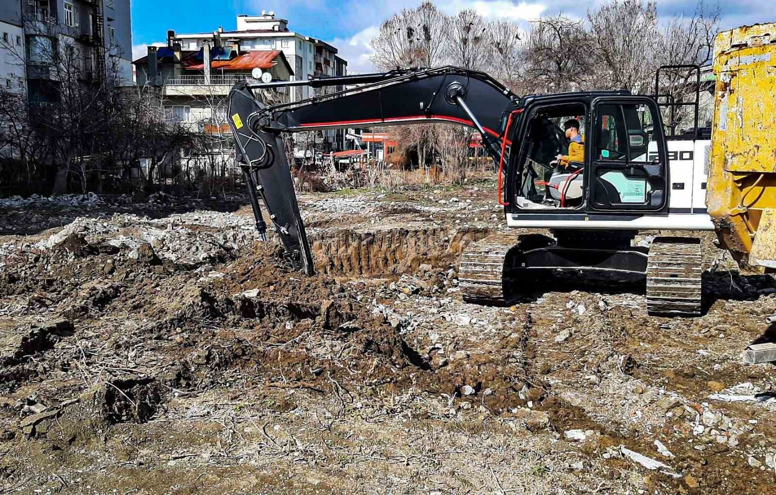 Van’da kaçak hafriyatla mücadele çalışması