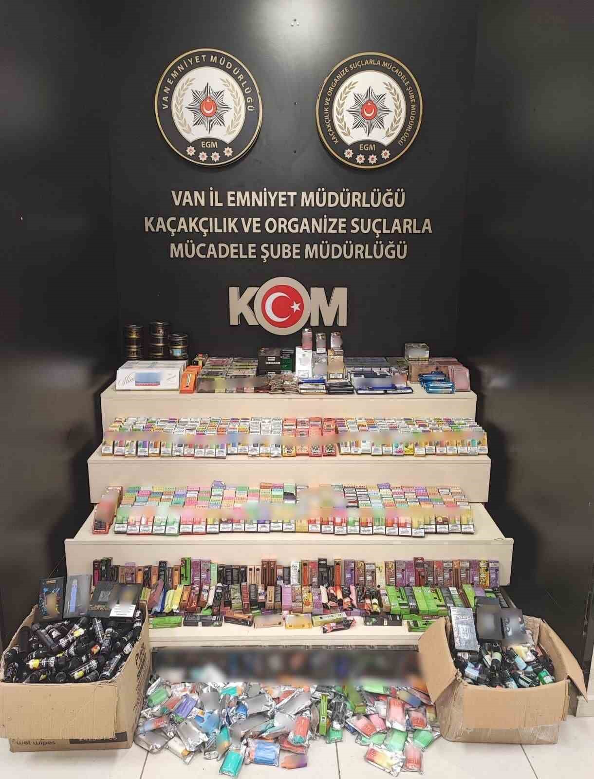 Van’da gümrük kaçağı 4 kilo altın ele geçirildi