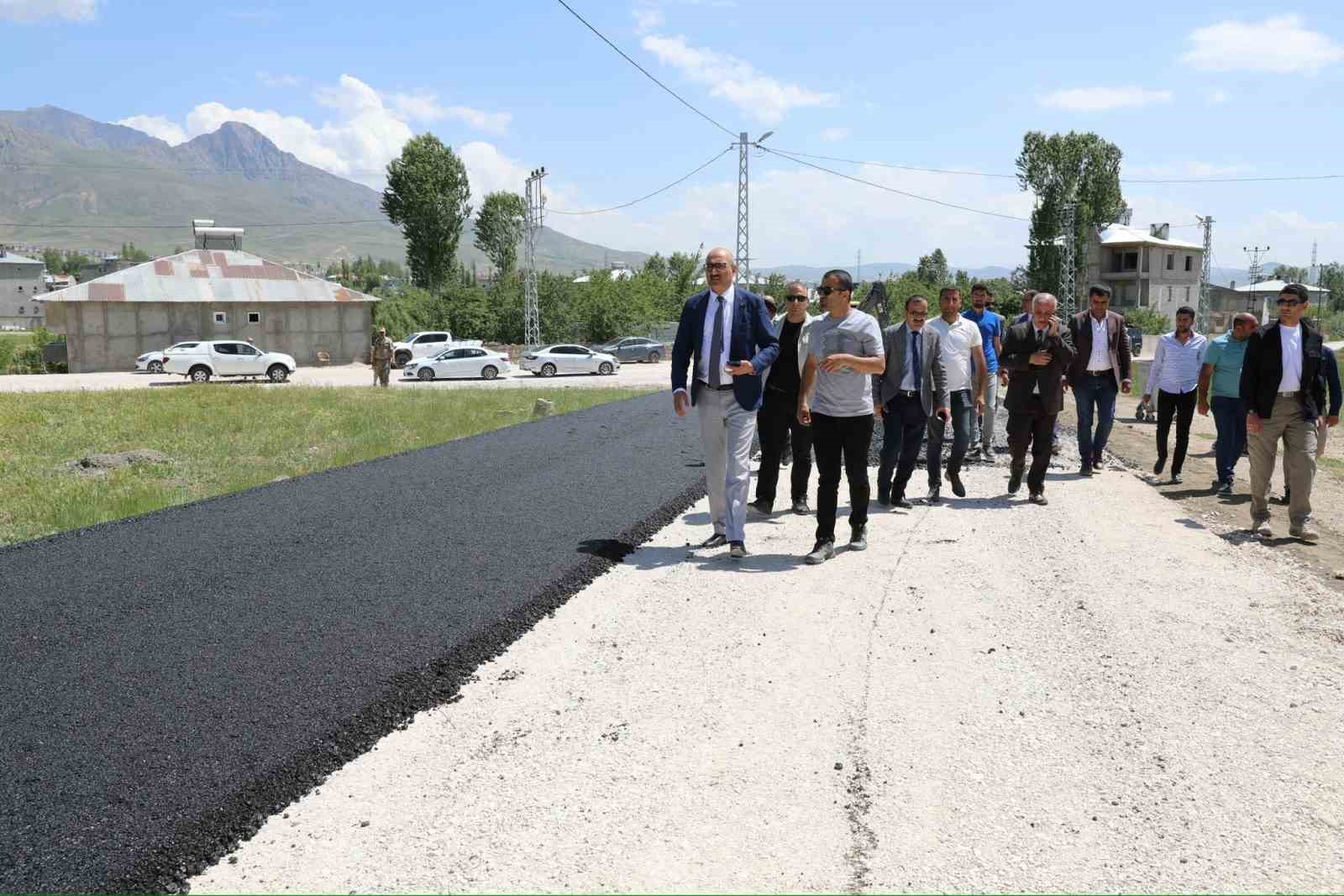 Başkan Vekili Aydın asfalt çalışmalarını inceledi