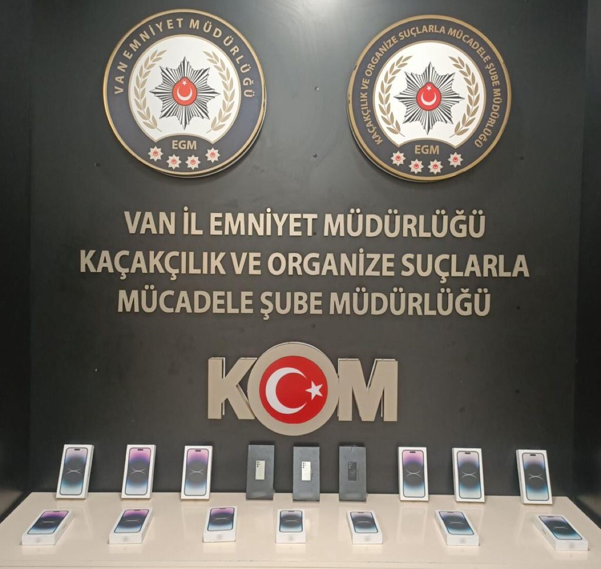 Van’da gümrük kaçağı malzemeler ele geçirildi