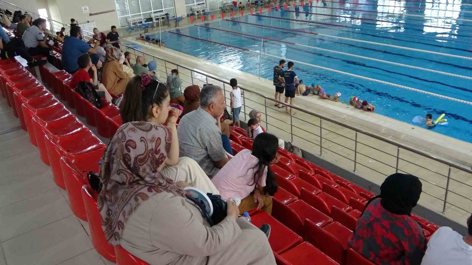 Van’da Olimpik Yüzme Havuzuna yoğun ilgi