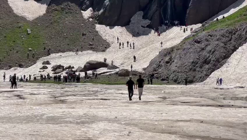 Hakkari’de terörden temizlenen Cilo Dağları ve Sat Buzul Gölleri’ne yoğun ilgi