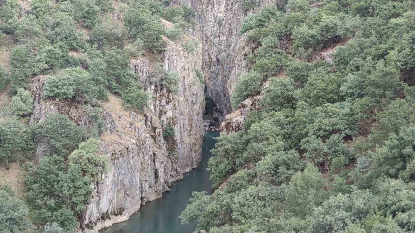 Mesiro kanyonu ve mağarası ziyaretçilerini bekliyor