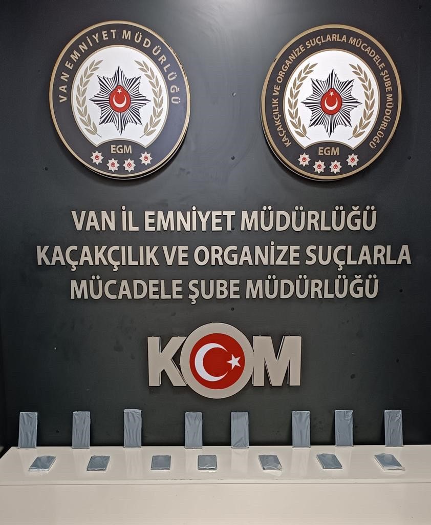 Van’da gümrük kaçağı malzemeler ele geçirildi