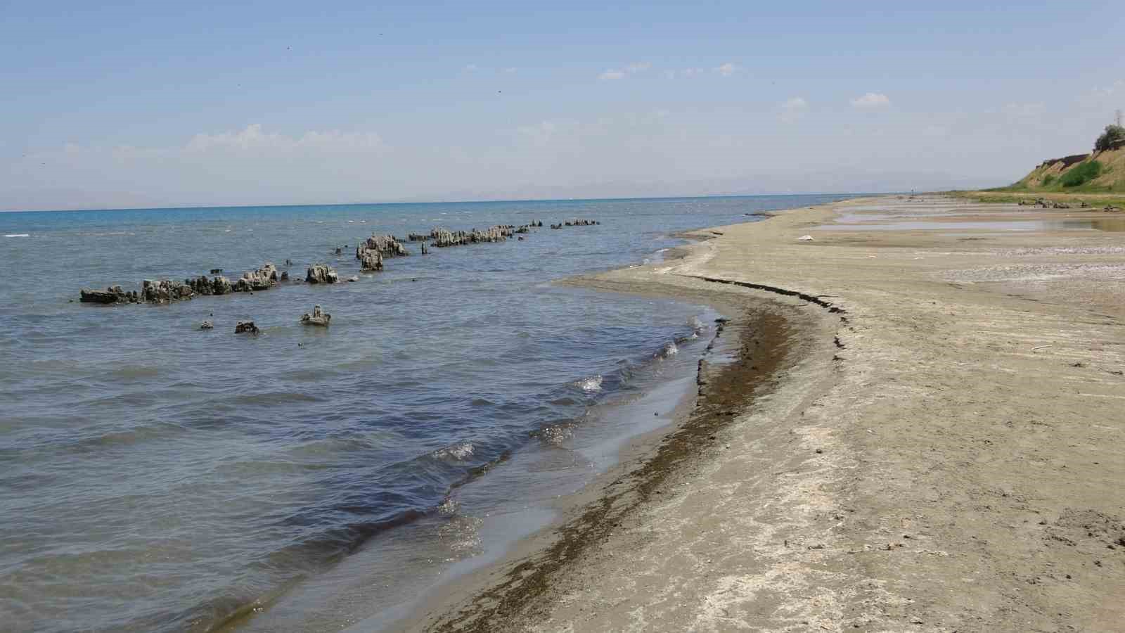 Van Gölü’ndeki iyileşme kısa sürdü: Su tekrar çekilmeye başladı