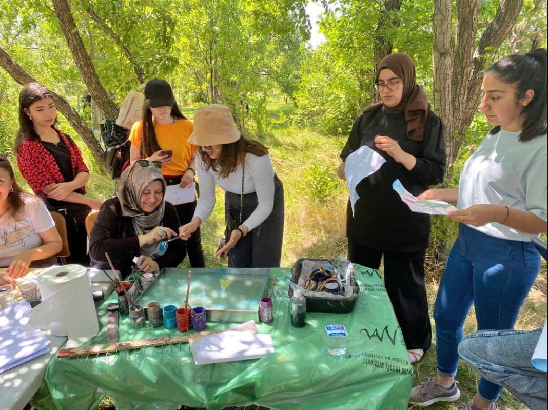 Van Gölü kıyısında 5 bin genç kamp yapacak