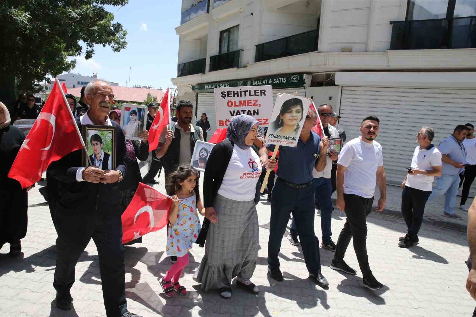 Vanlı ailelerin evlat nöbeti 60’ncı haftasına girdi