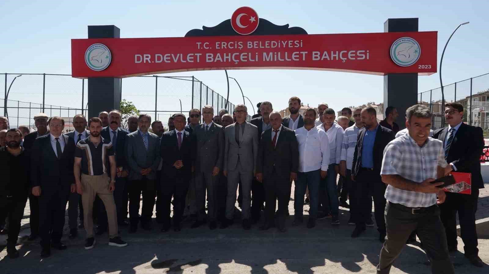 Erciş’te Devlet Bahçeli Millet Bahçesi açıldı