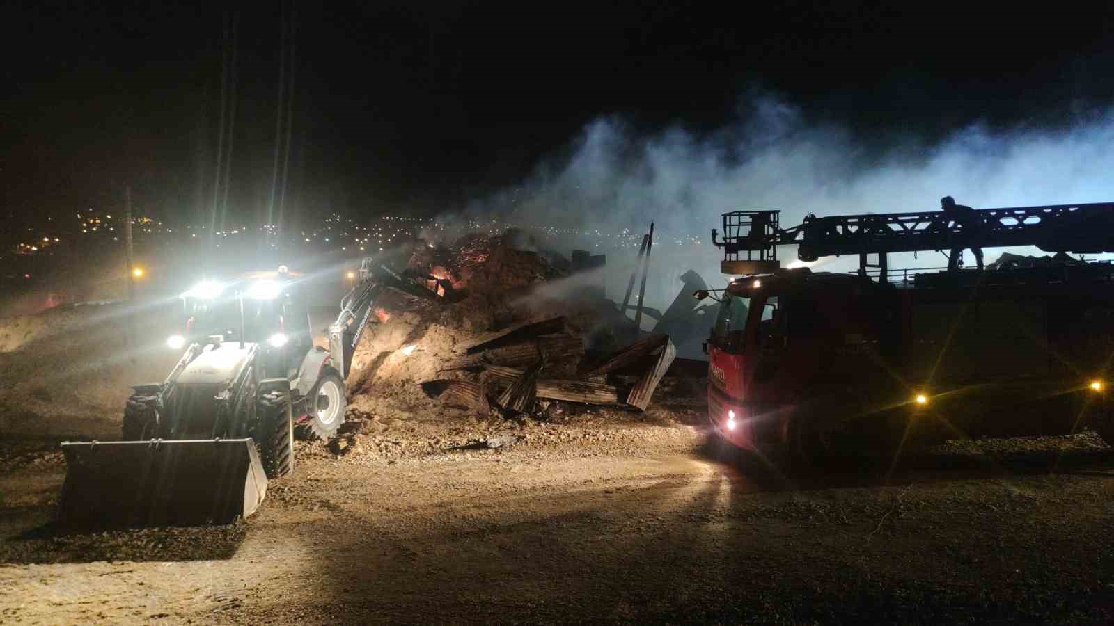 Van’da korkutan yangın söndürüldü