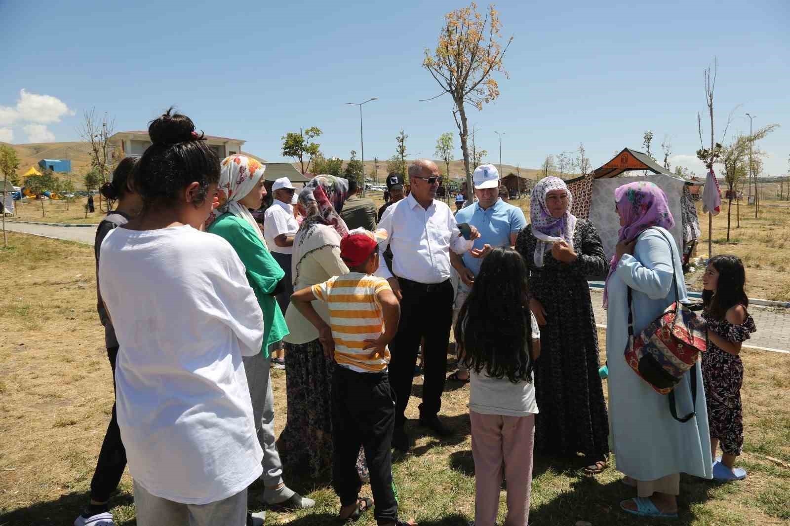 Tuşba Belediyesinden kursiyerlere yönelik gezi