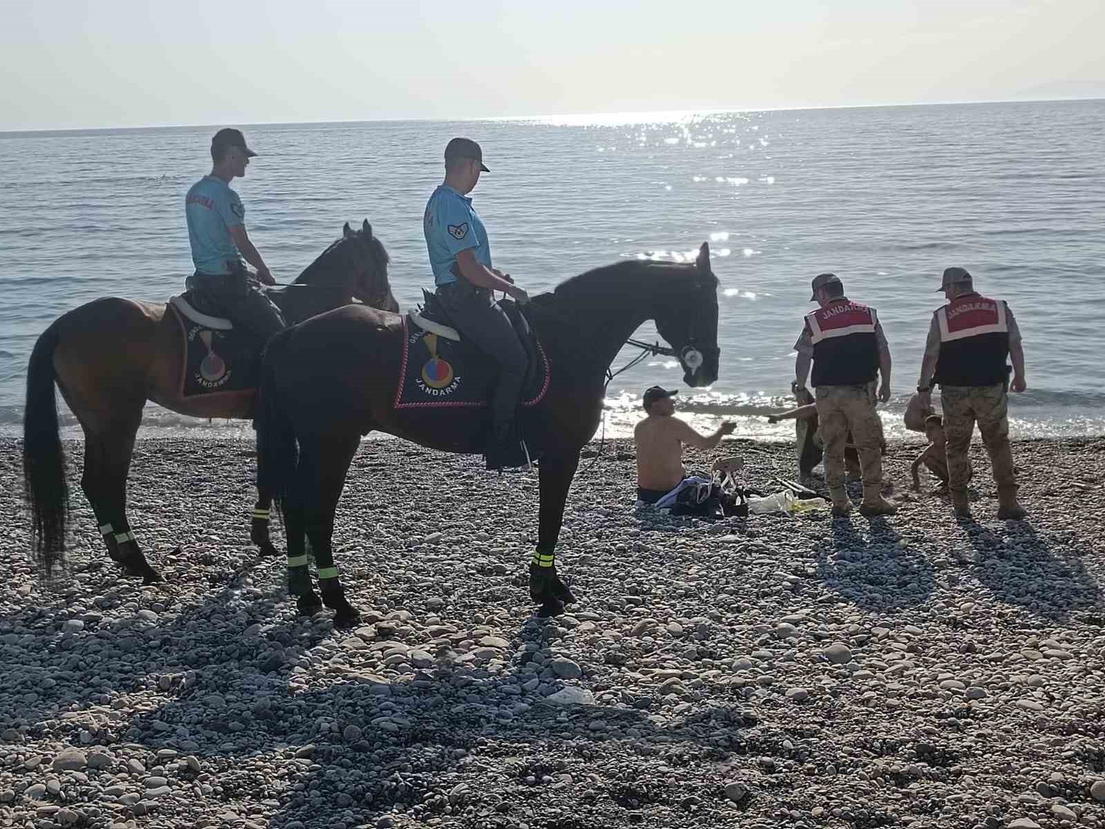 Jandarma suda boğulmalara karşı vatandaşları uyarıyor