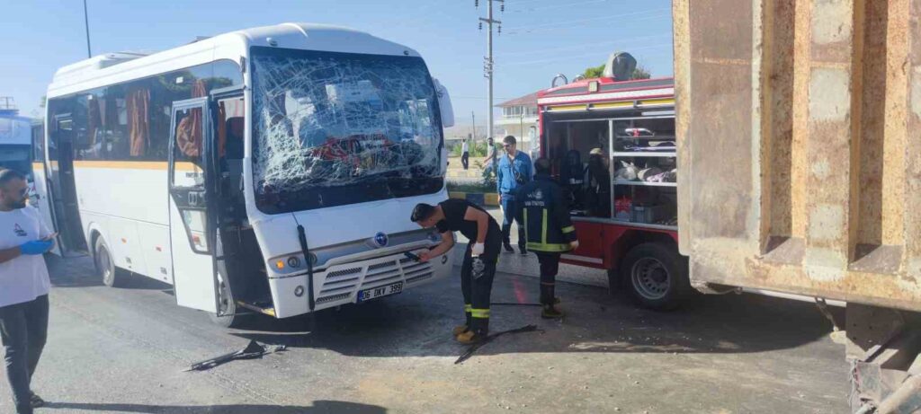 Van’da trafik kazası: 3 yaralı