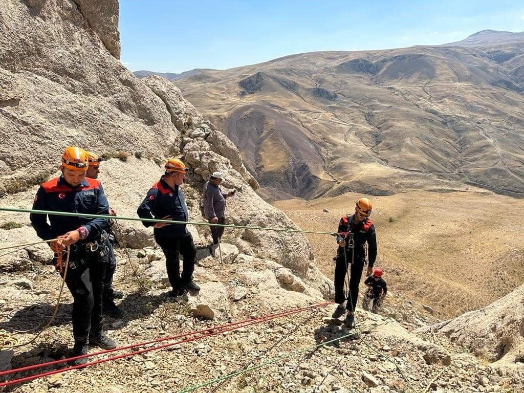 Van’da keçi kurtarma operasyonu