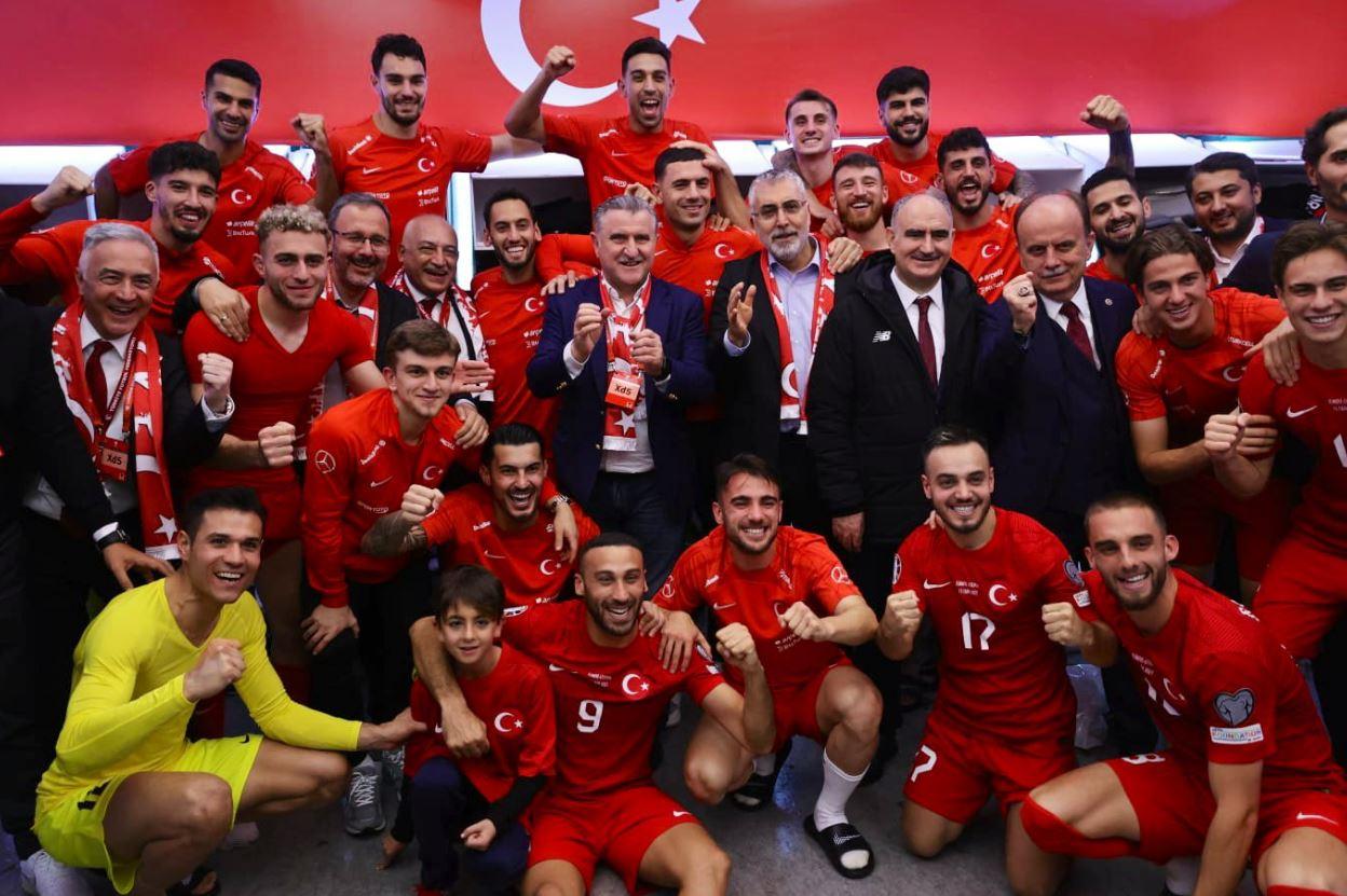 Konya'da zafer gecesi! EURO 2024 biletini aldık