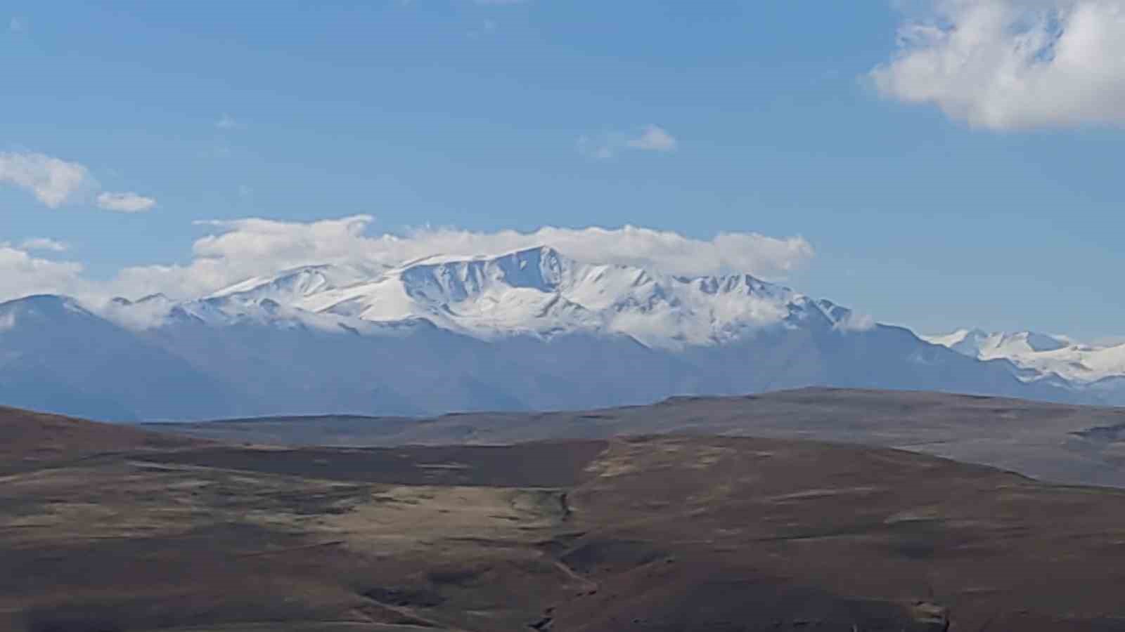 Artos Dağı’nın zirvesi beyaza büründü