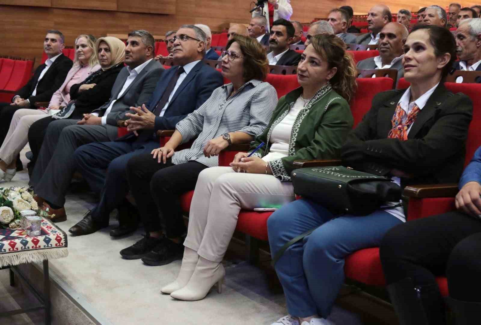 Muhtarlara ‘Pozitif Yaşam Becerileri Semineri’ verildi