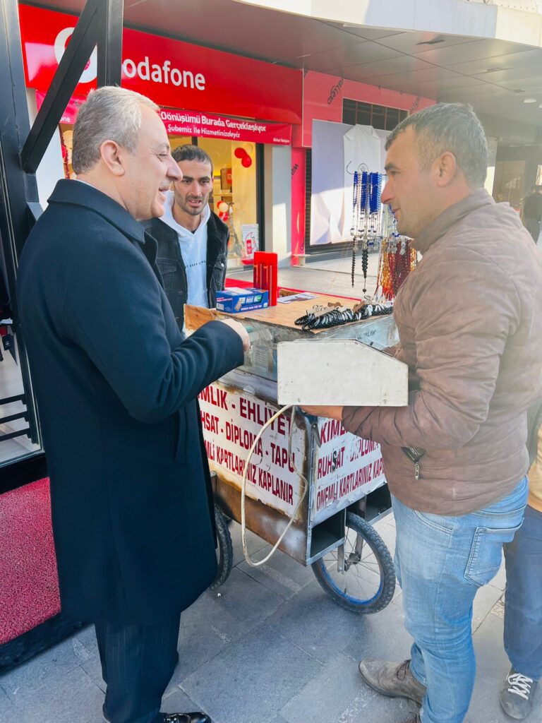 Büyükşehir  Aday Adayı Kayatürk,  Esnaf Ziyaret etti