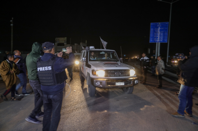 Gazze'de geçici ateşkesin 4. gününde Hamas, 11 İsrailliyi daha serbest bıraktı