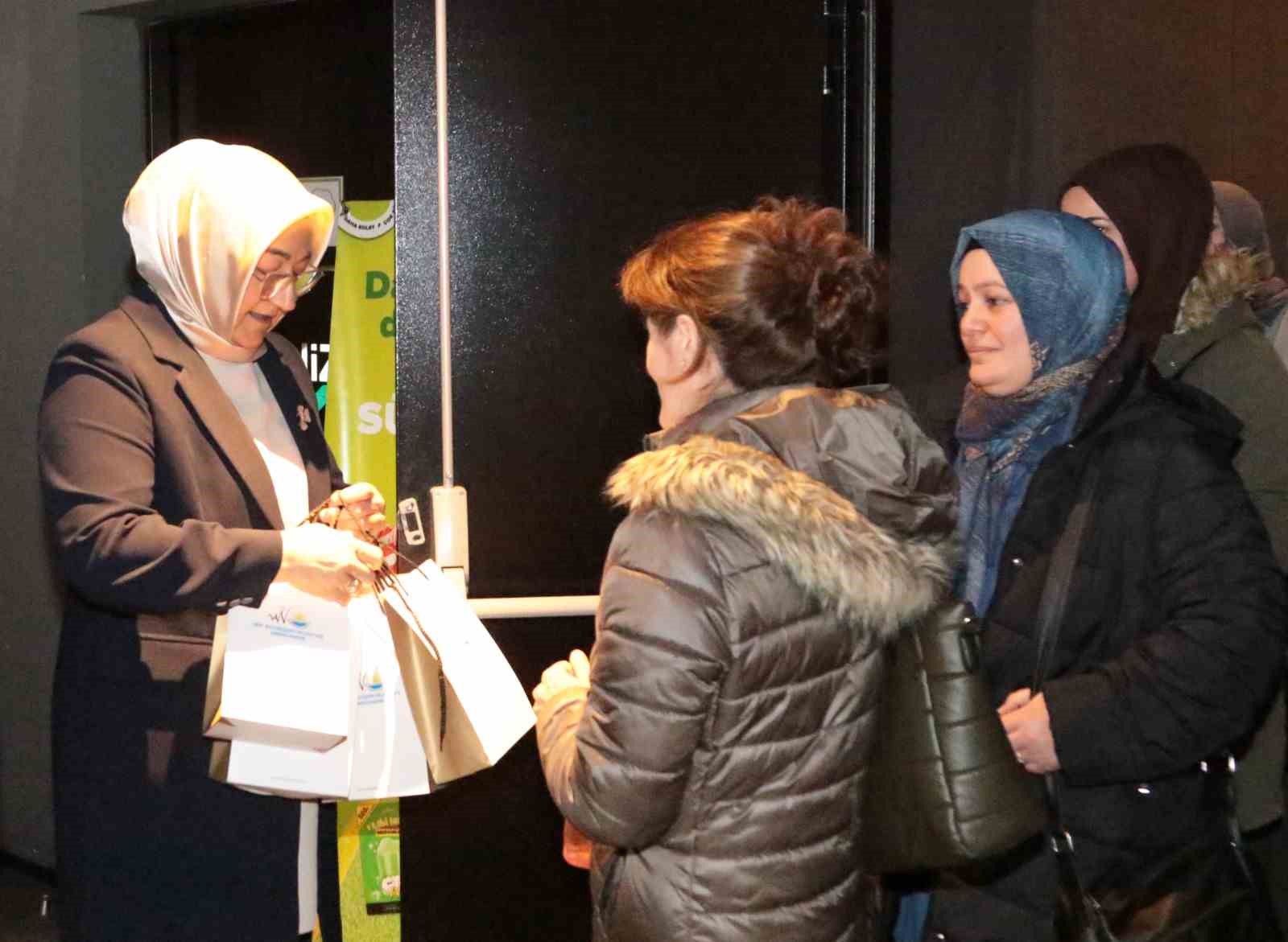 Van Büyükşehir Belediyesi bir ayda 8 bin 900 kadını sosyal etkinliklerle buluşturdu