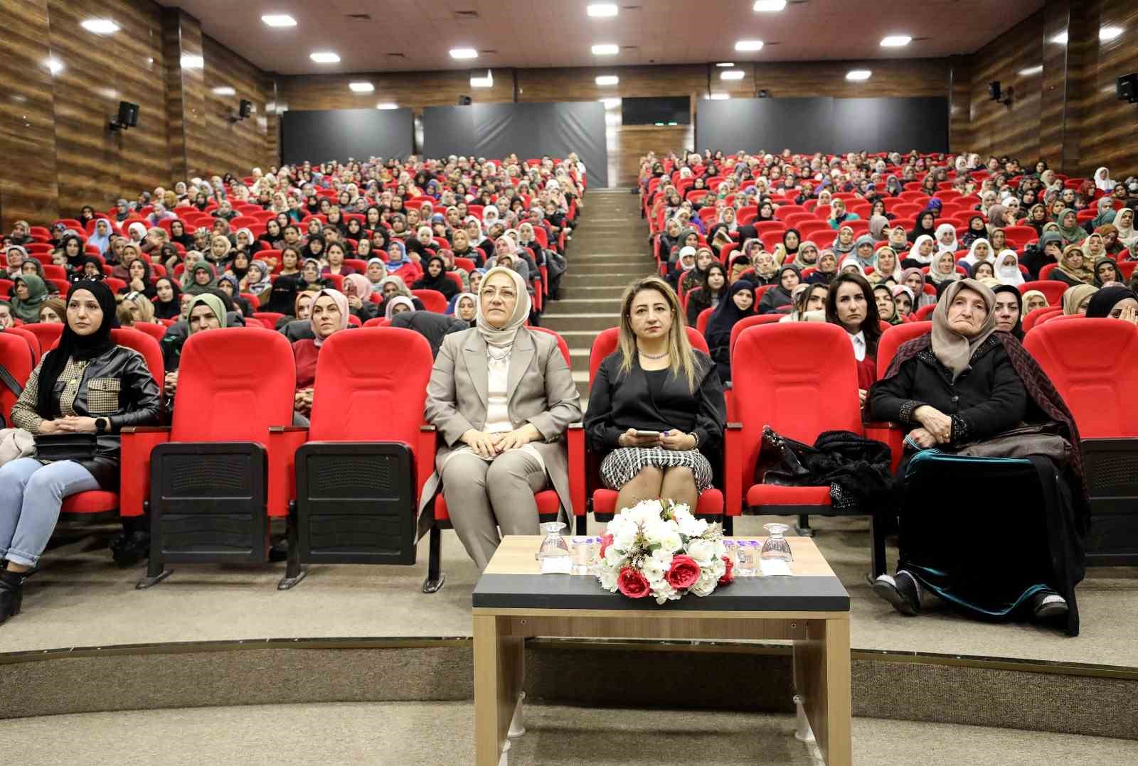 Van’da ‘Çocuk İstismarının Önlenmesinde Ailenin Rolü’ söyleşi düzenlendi