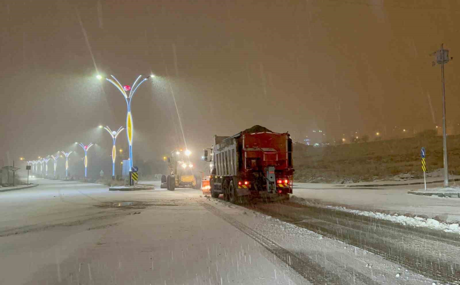 Van’da karla mücadele çalışması