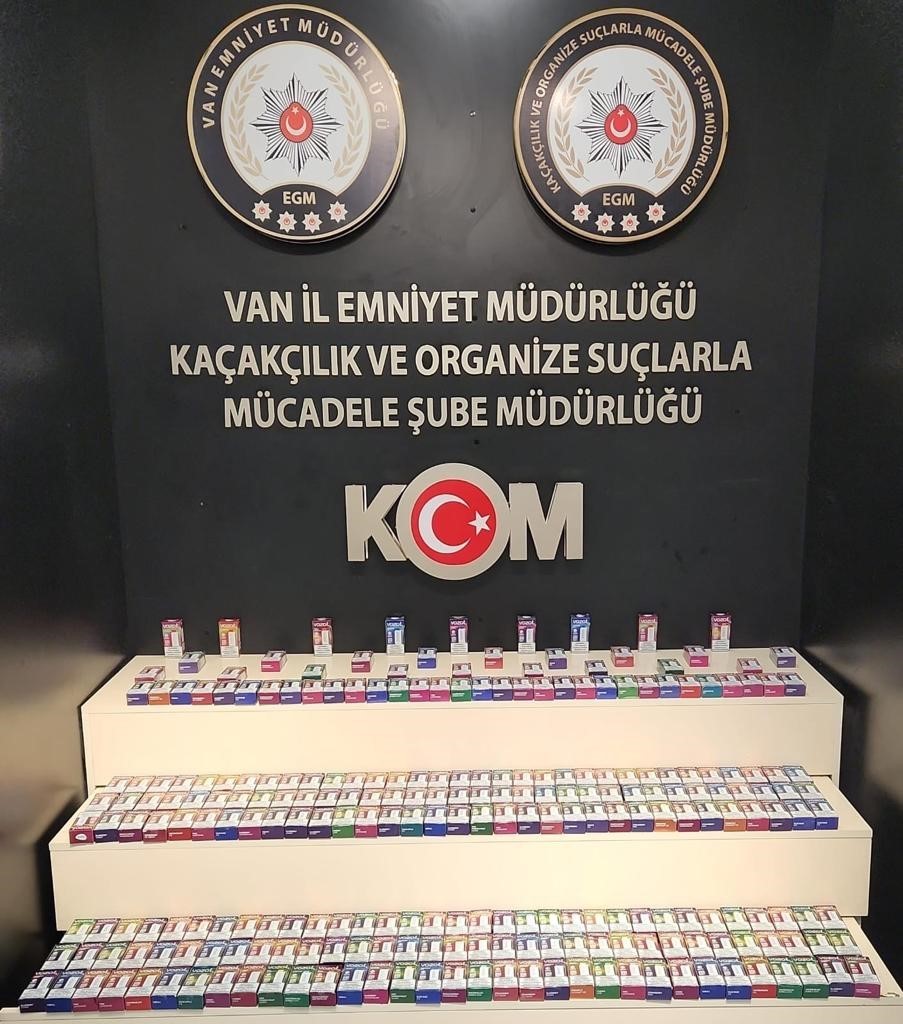 Van’da gümrük kaçakçılığı operasyonları