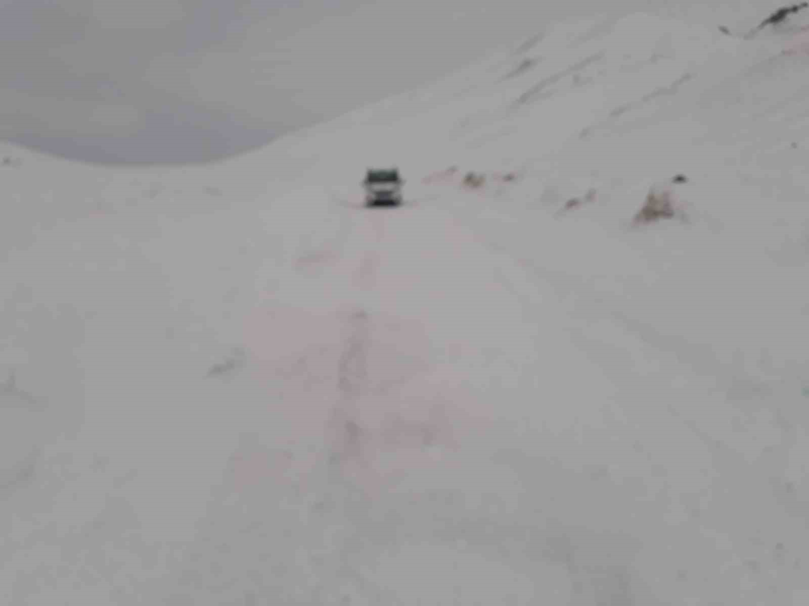 Muradiye’de yol açma çalışması