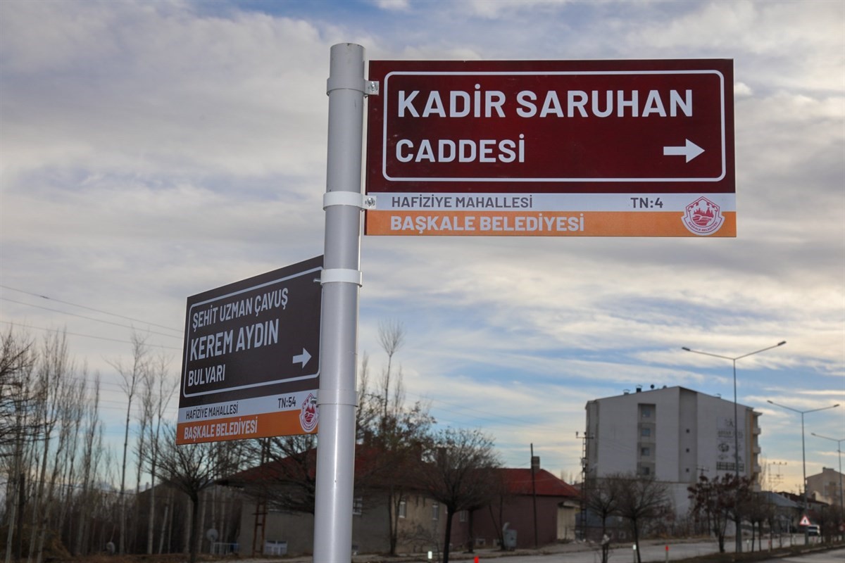 Başkale’deki sokak ve cadde tabelaları yenilendi