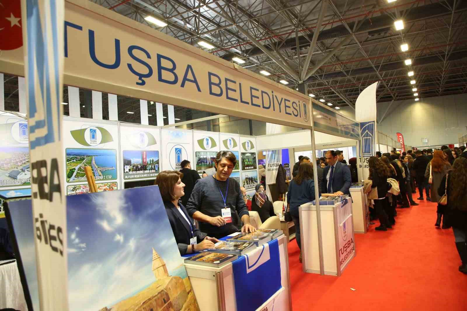 Tuşba Belediyesinin açtığı stant yoğun ilgi görüyor