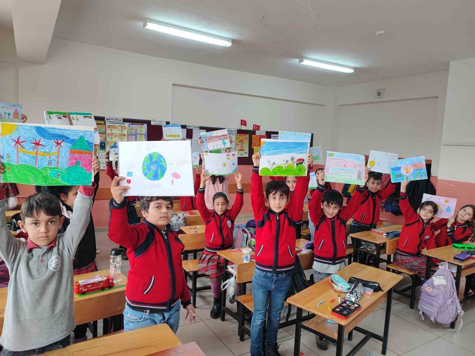 VEDAŞ, enerji bilginlerine verimliliğin ipuçlarını anlattı