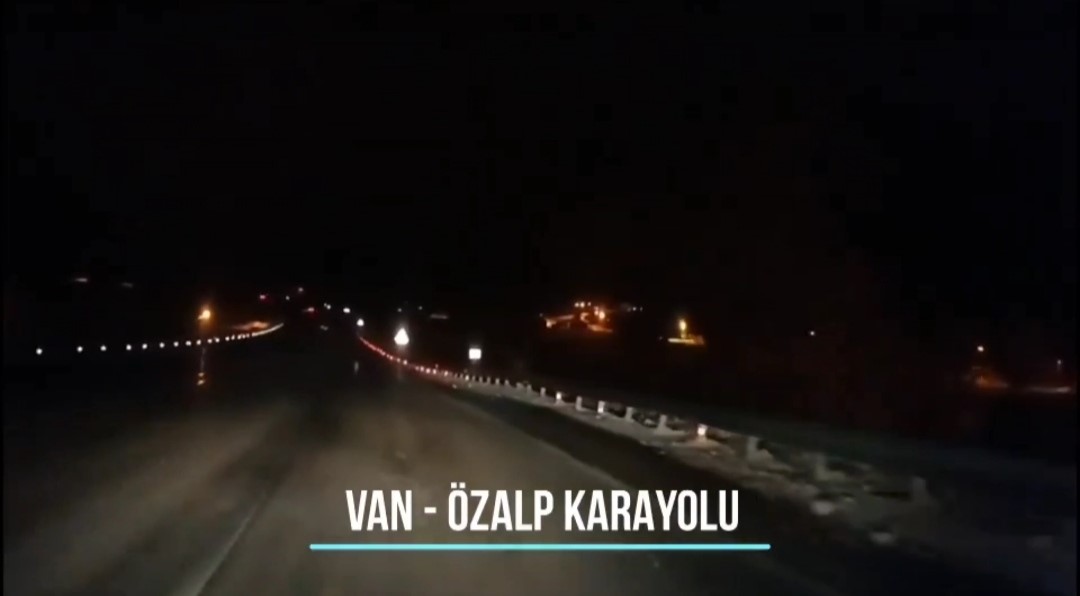 Van polisinden sürücülere, yol durumu hakkında videolu bilgilendirme