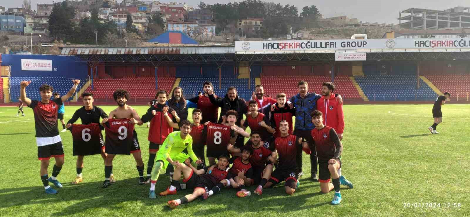 TFF 2. Lig: Vanspor FK: 3 - Serik Belediyespor: 1