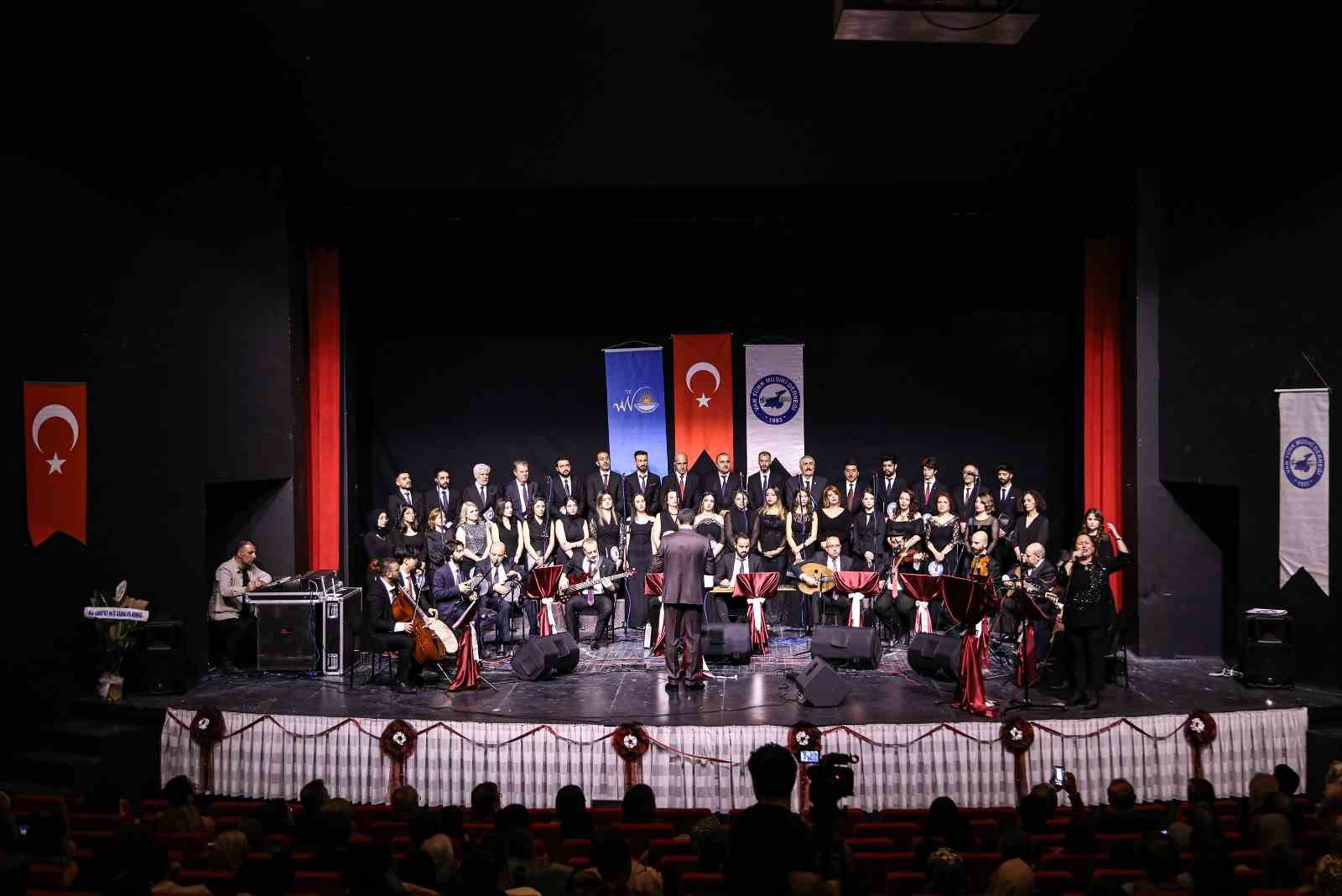 Van’da Türk sanat müziği konseri düzenlendi