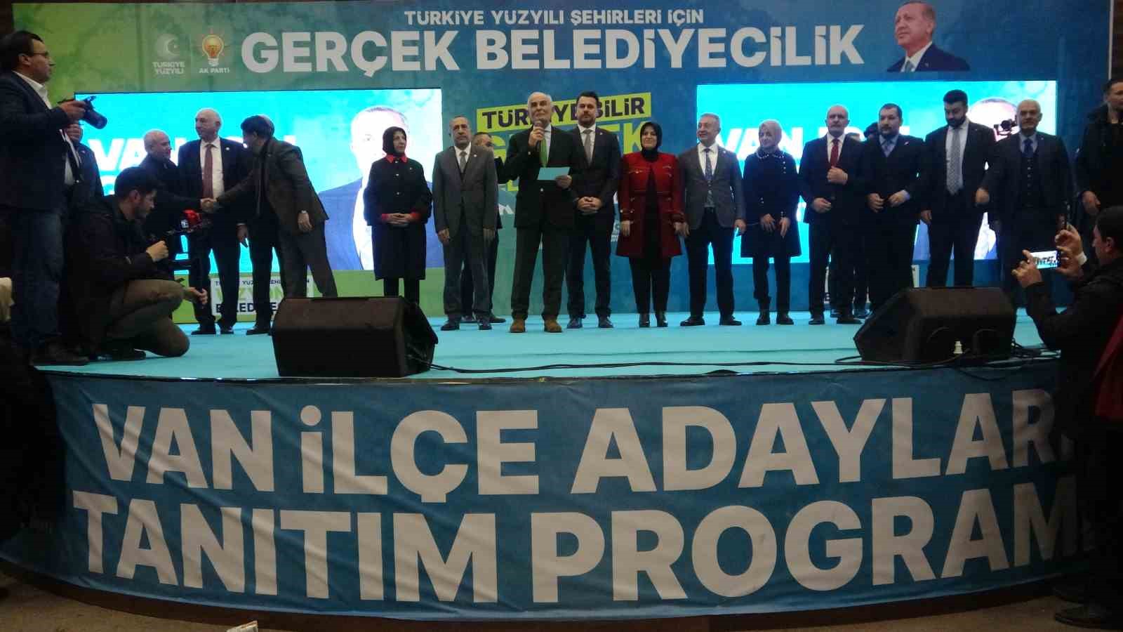 AK Parti’nin Van’daki ilçe belediye başkan adayları açıklandı