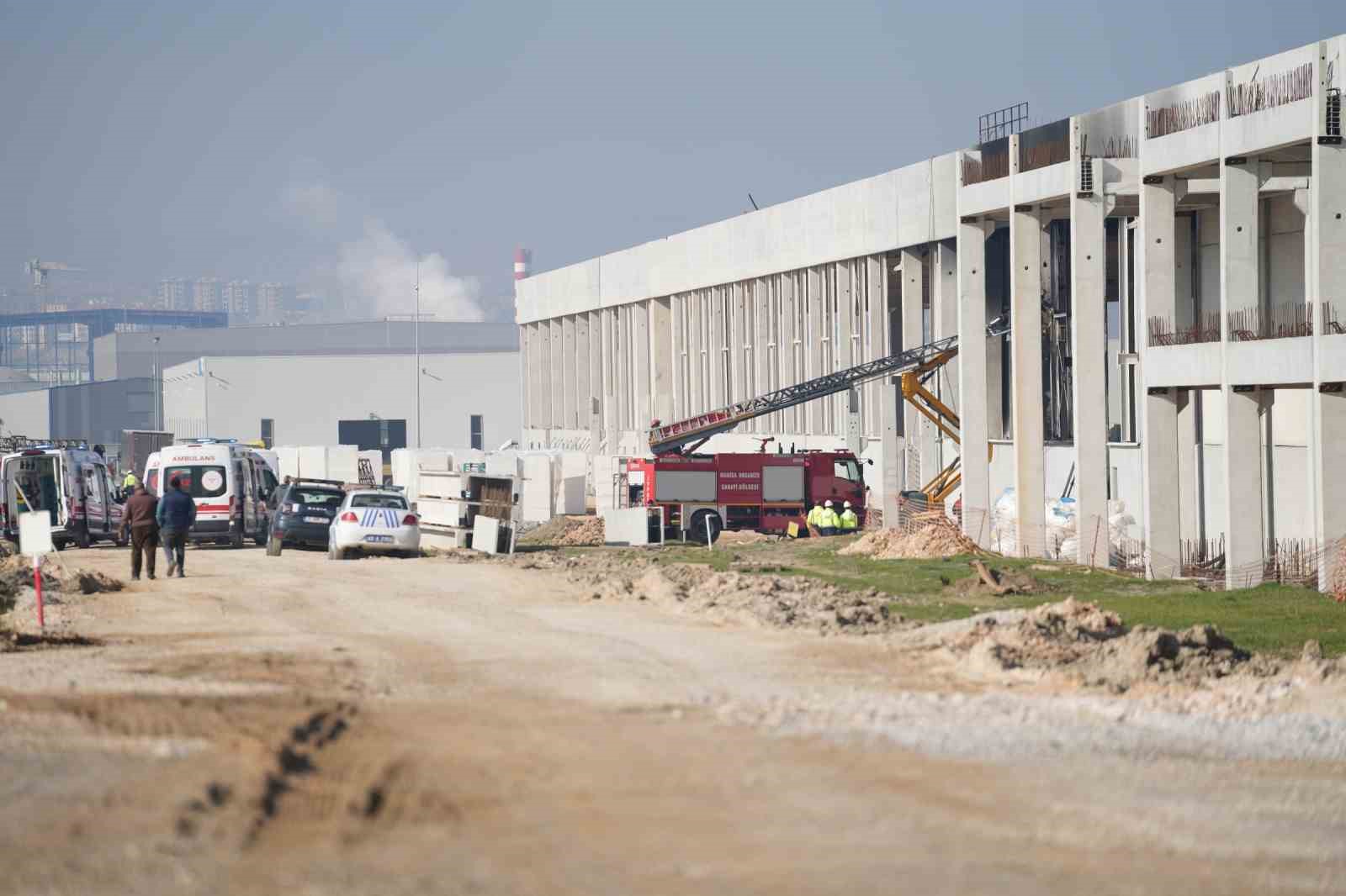 Manisa OSB’de feci yangın: 2 işçi yanarak öldü