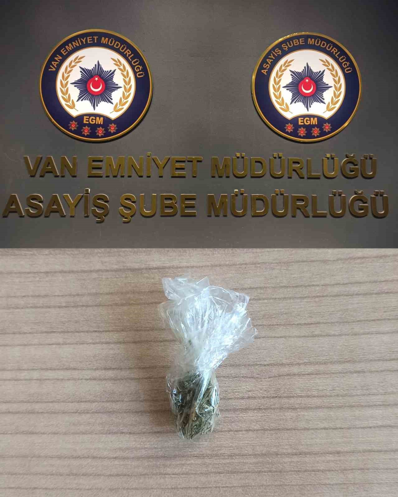 Van’da 53 kilo uyuşturucu ele geçirildi